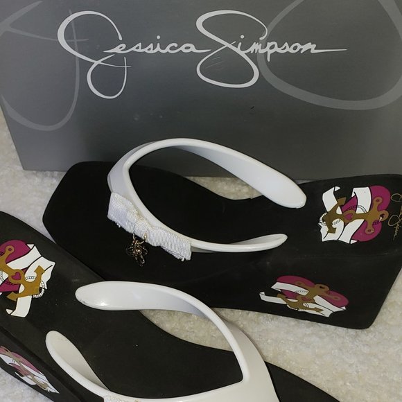 JESSICA SIMPSON White Patent Leather Wedge Sandal (NWOT) - Picture 4 of 11